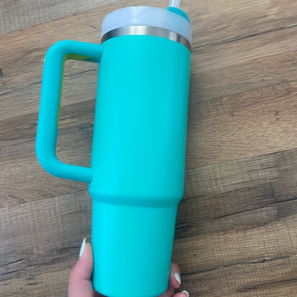 30 OZ Stanley Tumbler Cup - Picture 3 of 6
